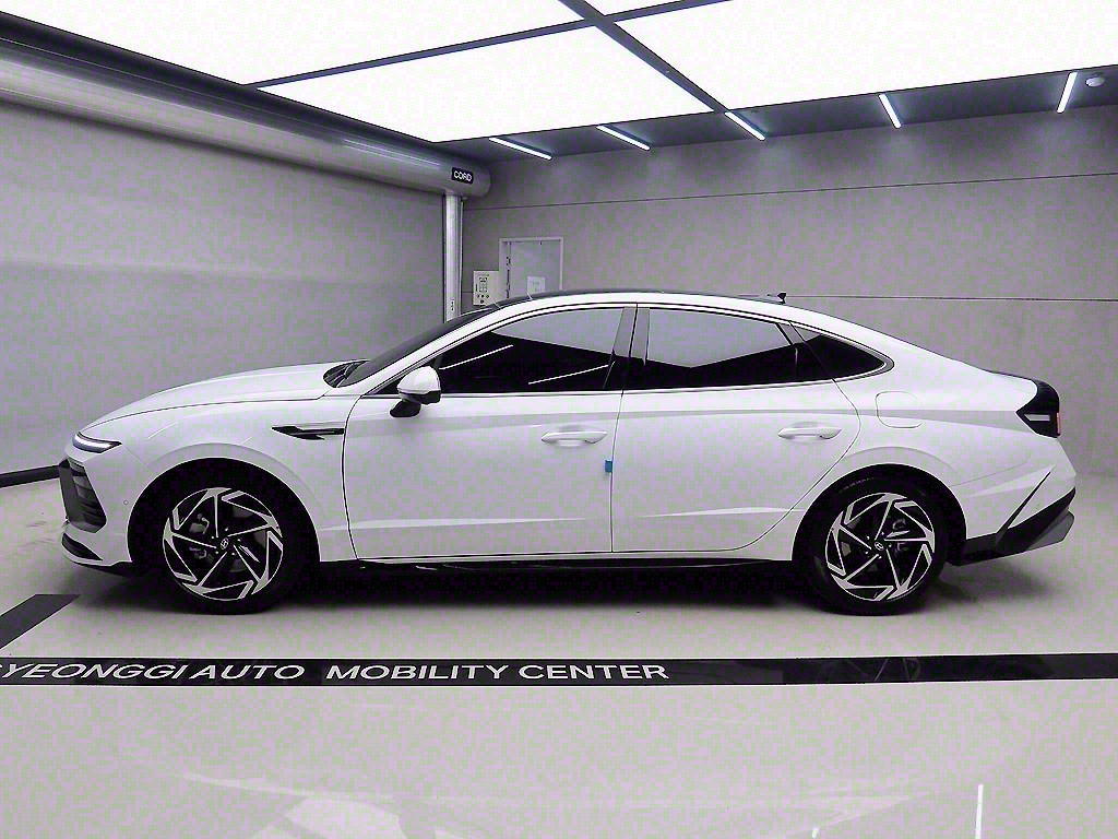 HYUNDAI Sonata - Vista 4