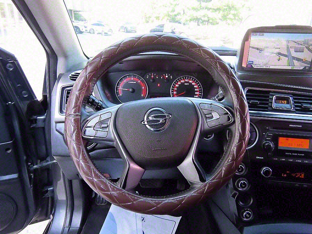 Ssangyong Korando - Vista 8