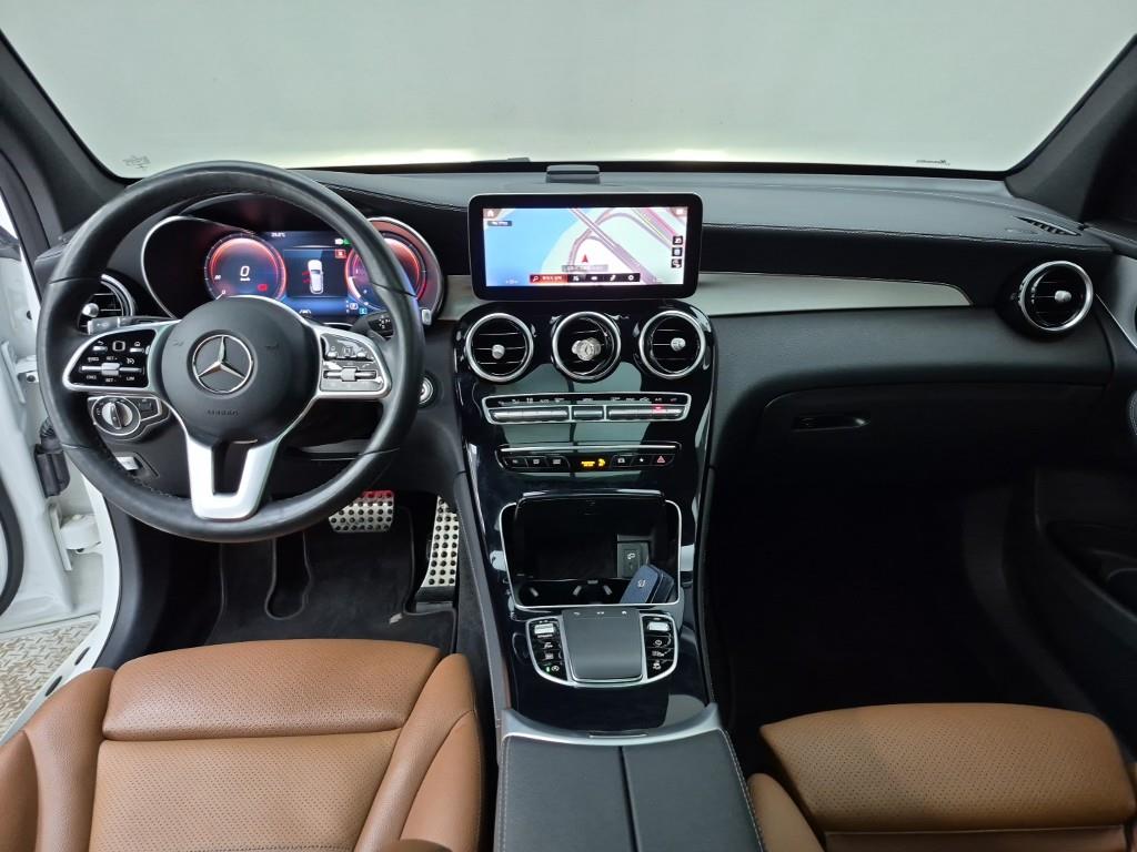 Mercedes Benz GLC Class - Vista 5