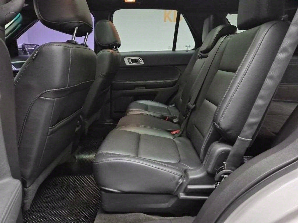 Ford Explorer - Vista 12