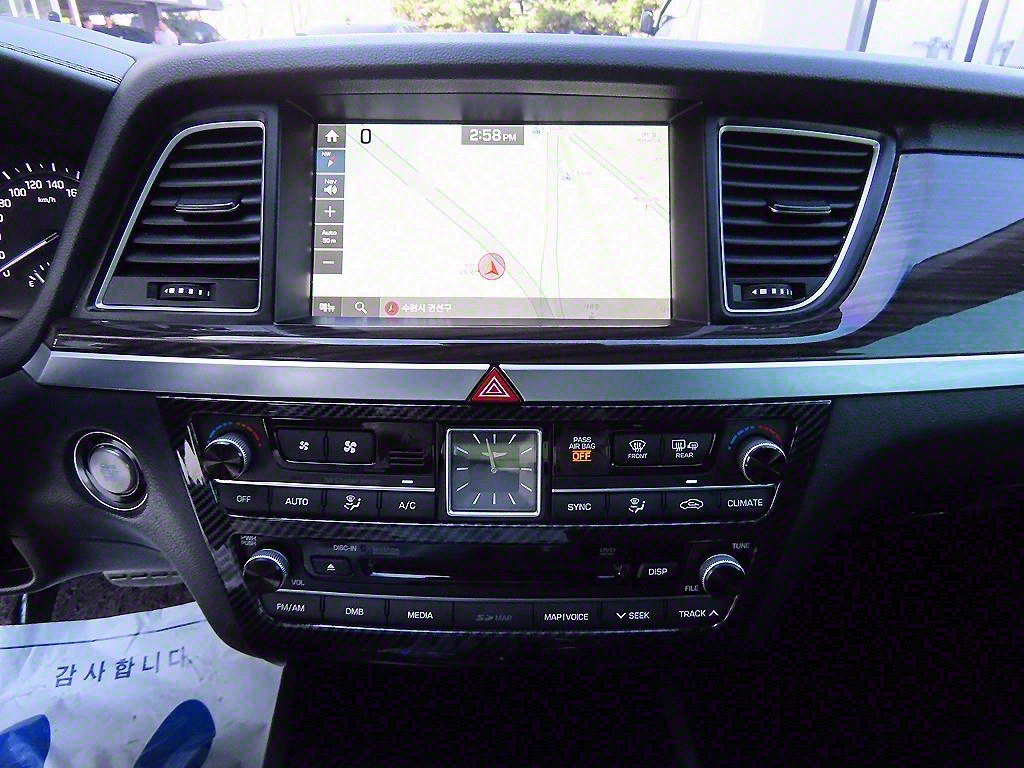 Genesis G80 - Vista 12