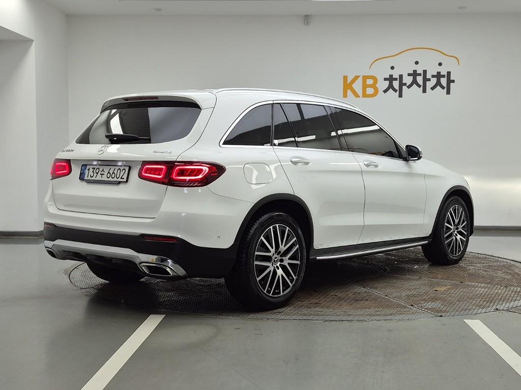 Mercedes Benz GLC Class - Vista 4