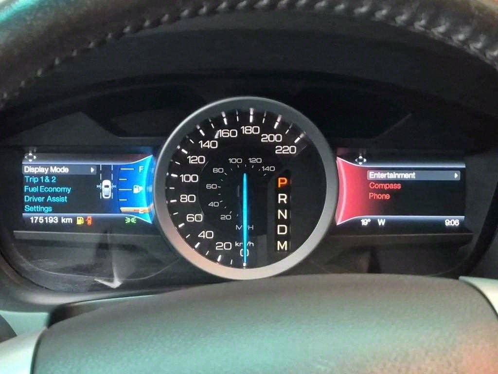 Ford Explorer - Vista 6