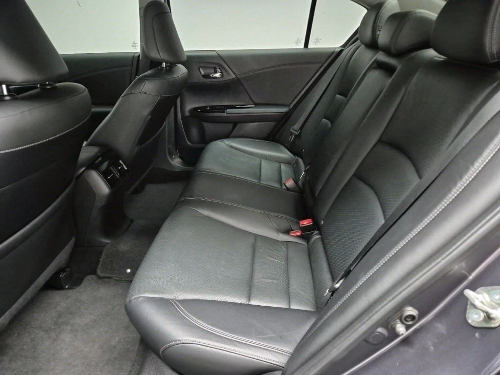 Honda Accord - Vista 12