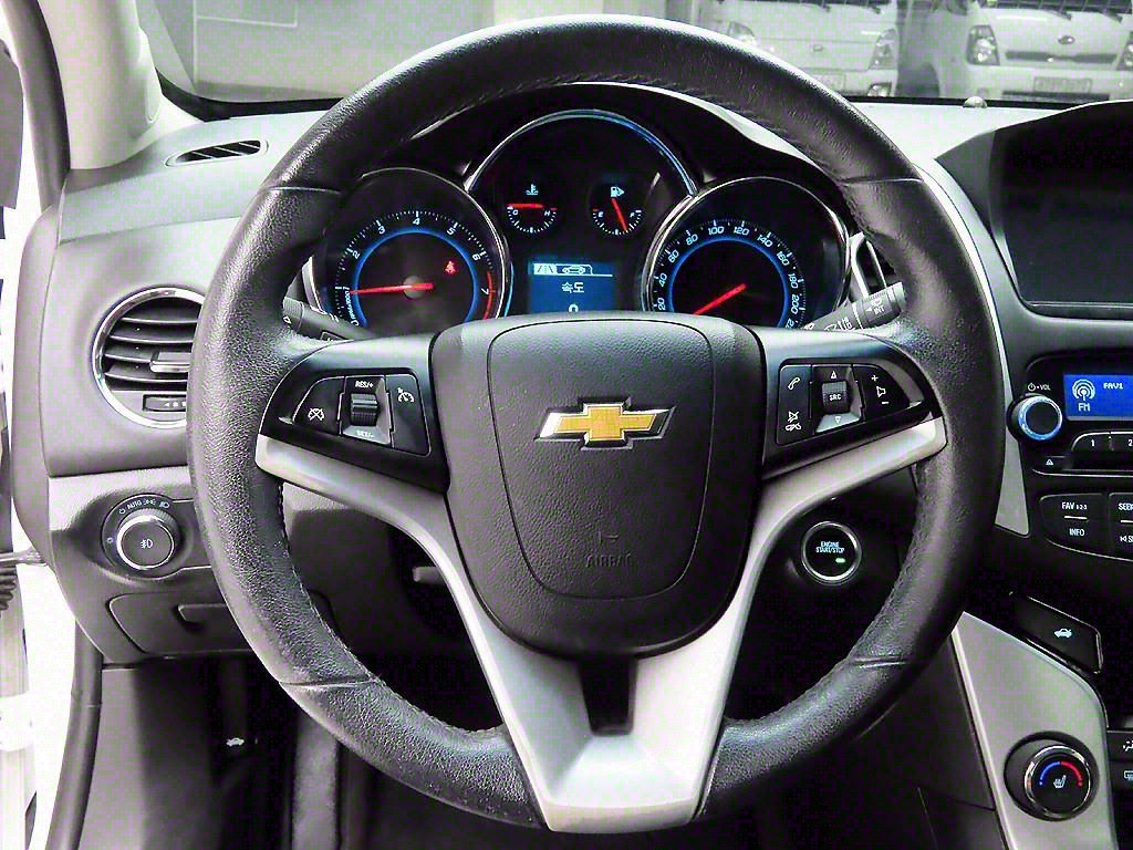 Chevrolet Cruise - Vista 7