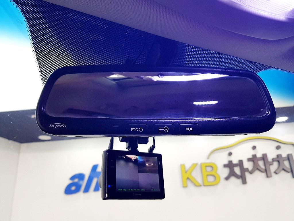 KIA Carnival - Vista 11