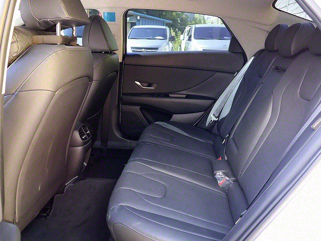 HYUNDAI Avante 2026 Blanco - Importación desde Corea - HF Imports Iquique - Foto 13