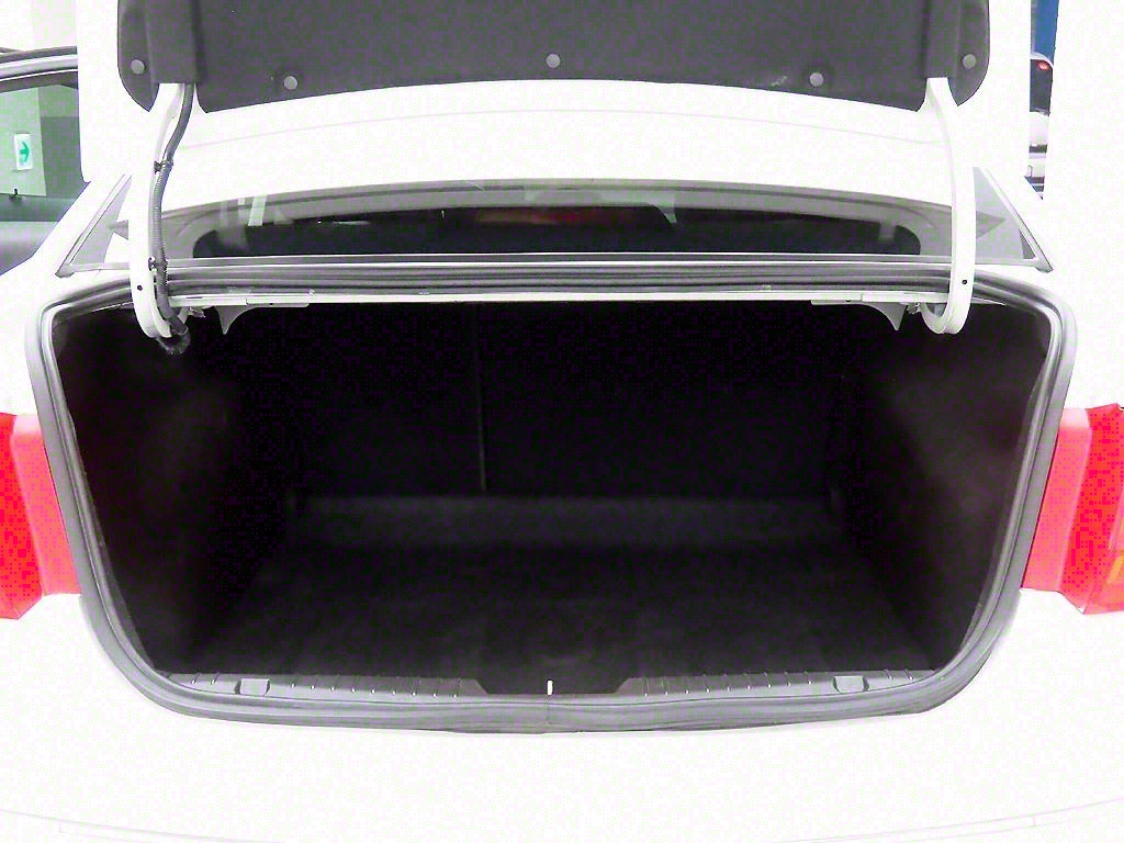 Chevrolet Cruise - Vista 5