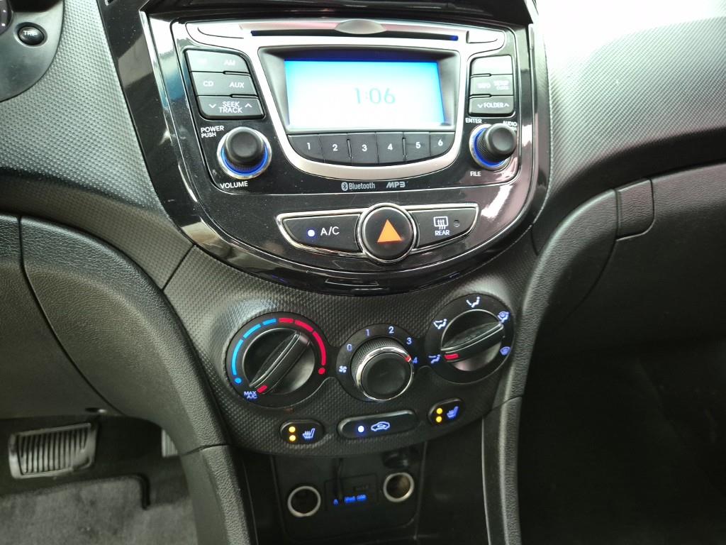 HYUNDAI Accent - Vista 10