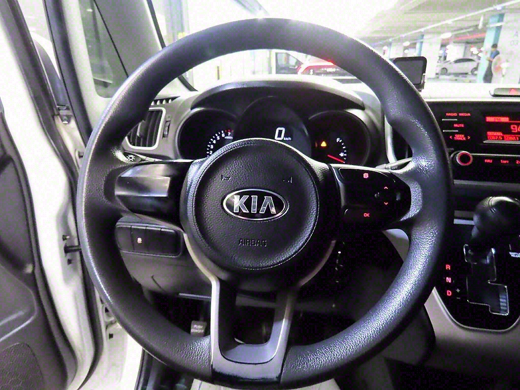 KIA Ray - Vista 8