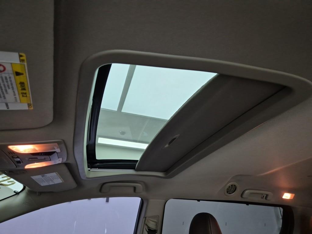 Toyota Siena 2018 Plateado - Importación desde Corea - HF Imports Iquique - Foto 13