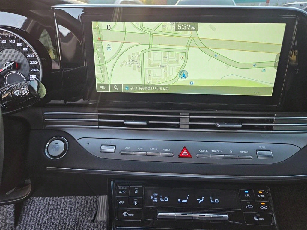 HYUNDAI Grandeur - Vista 10