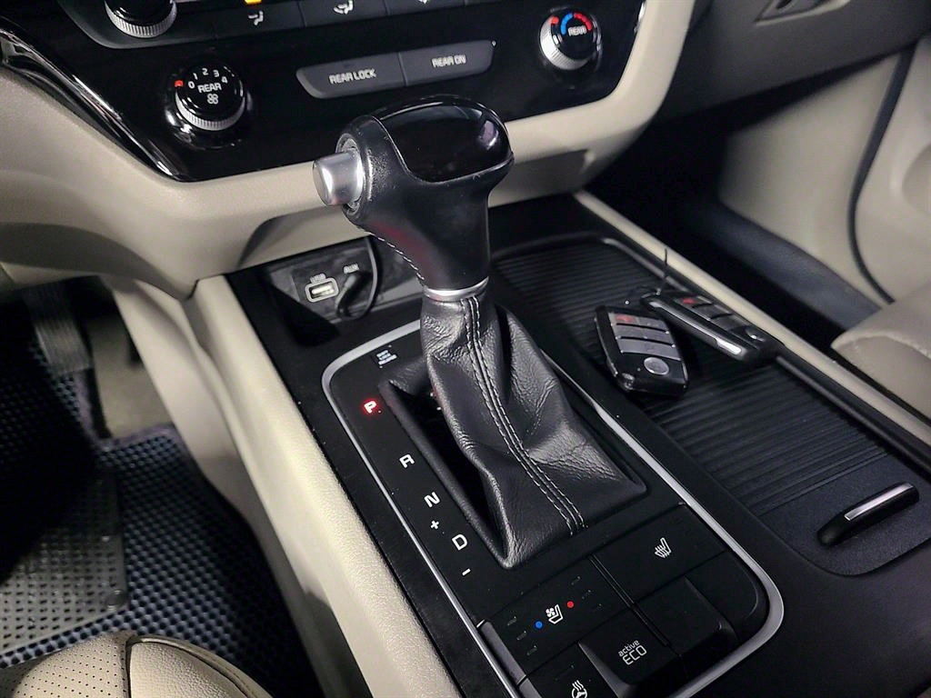 KIA Carnival - Vista 7