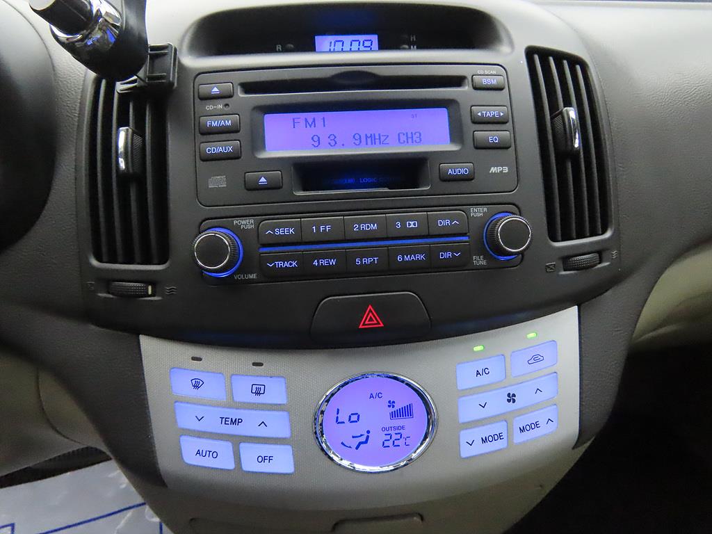 HYUNDAI Avante - Vista 10