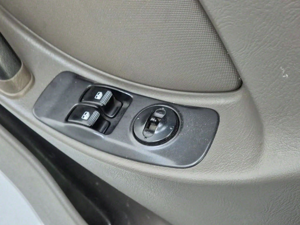 Small Truck Normal Box(Low Deck) 2012 Blanco - Importación desde Corea - HF Imports Iquique - Foto 13