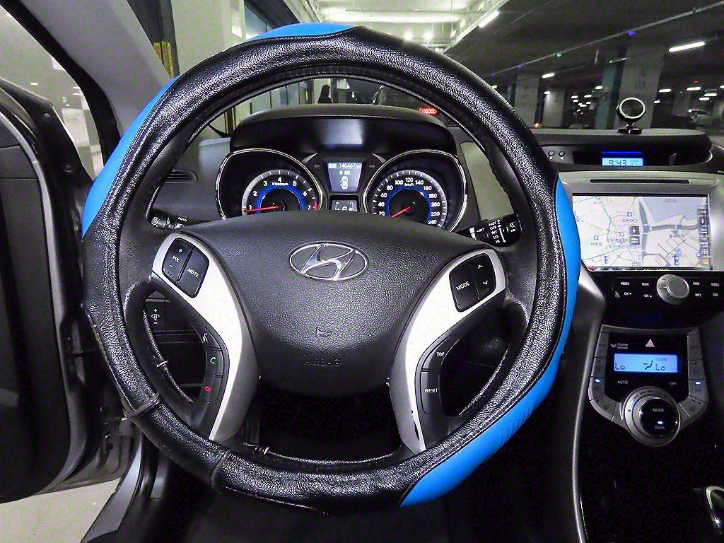 HYUNDAI Avante - Vista 8