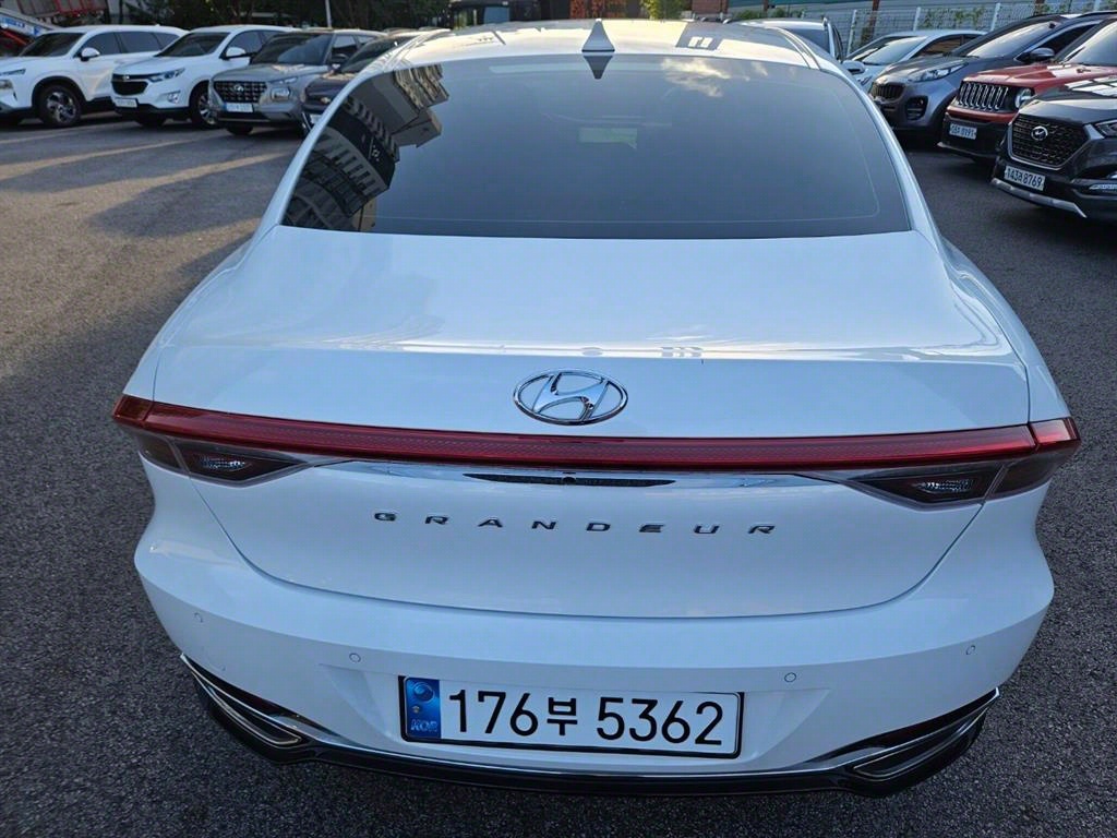 HYUNDAI Grandeur - Vista 4
