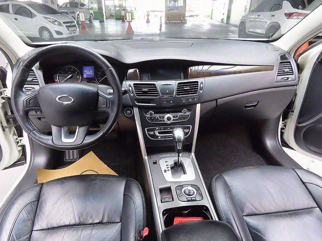 SAMSUNG SM5 2011 Blanco - Importación desde Corea - HF Imports Iquique - Foto 8