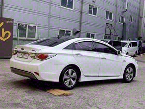 HYUNDAI Sonata - Vista 8