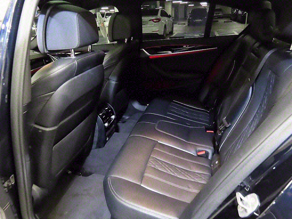 BMW 5 Series - Vista 7