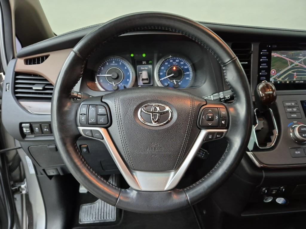 Toyota Siena - Vista 9