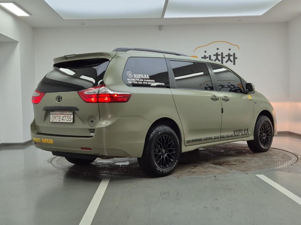 Toyota Siena - Vista 4