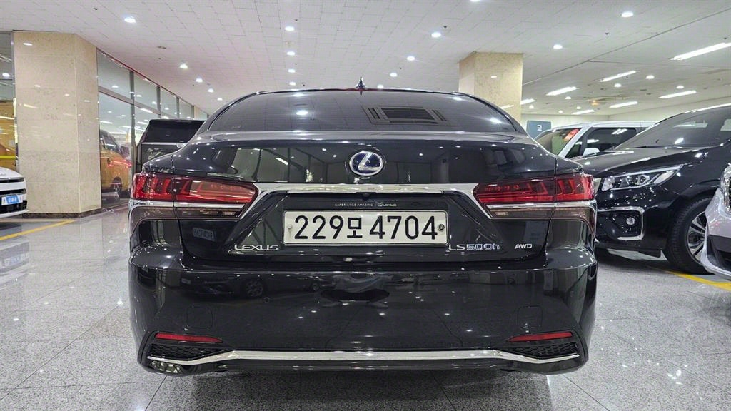 Lexus LS - Vista 4