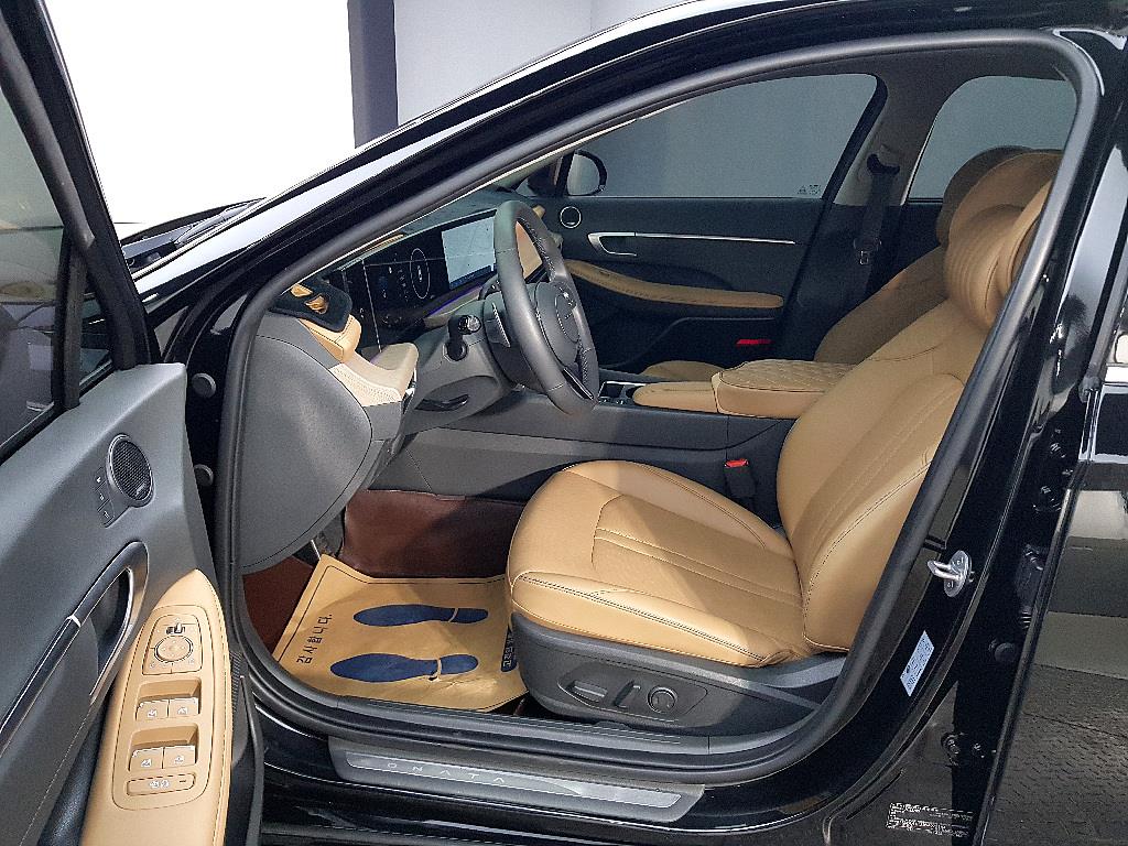 HYUNDAI Sonata - Vista 8