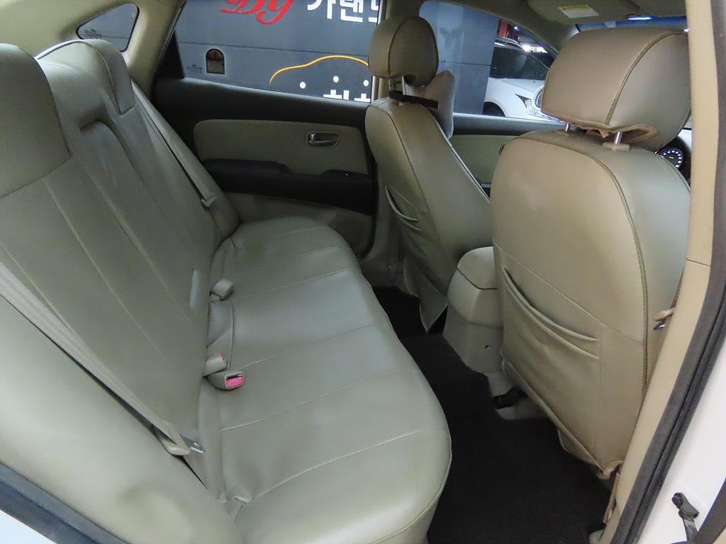 HYUNDAI Avante - Vista 6