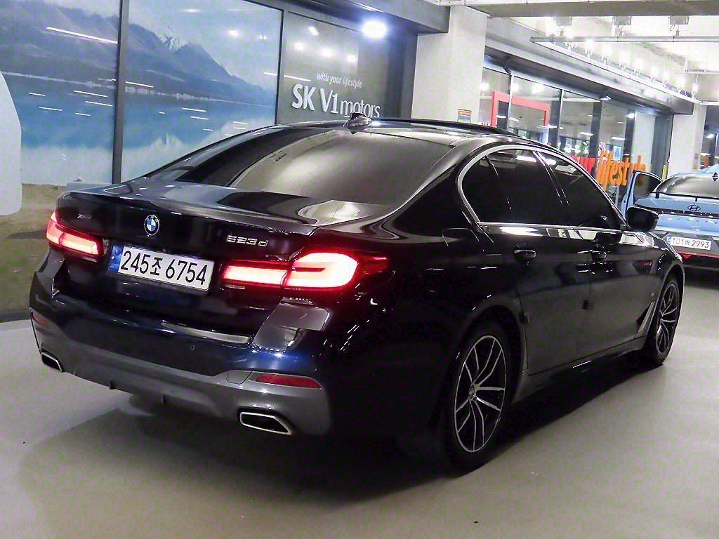 BMW 5 Series - Vista 4