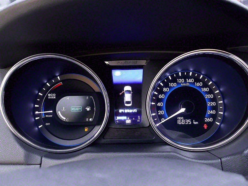 HYUNDAI Sonata - Vista 11