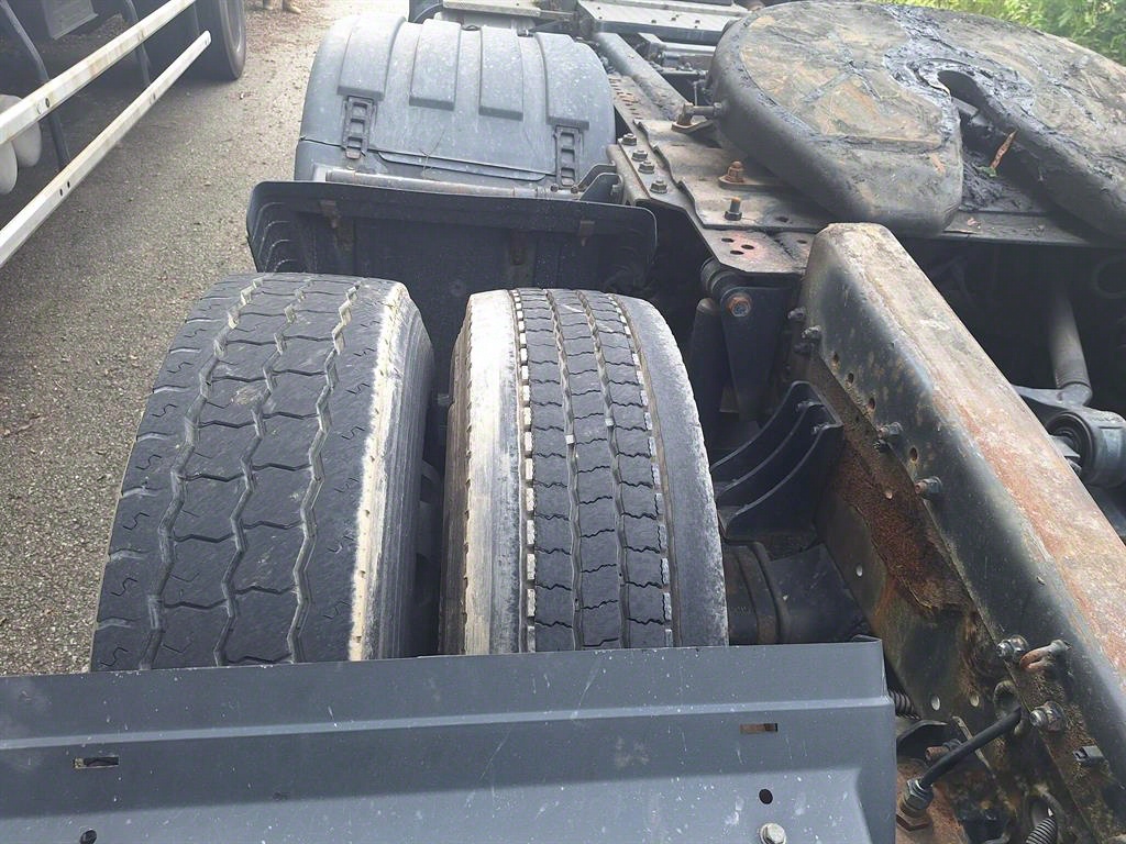 medium and large cargo tractor - Vista 5