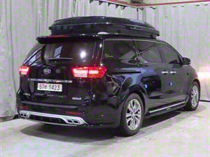 KIA Carnival - Vista 8