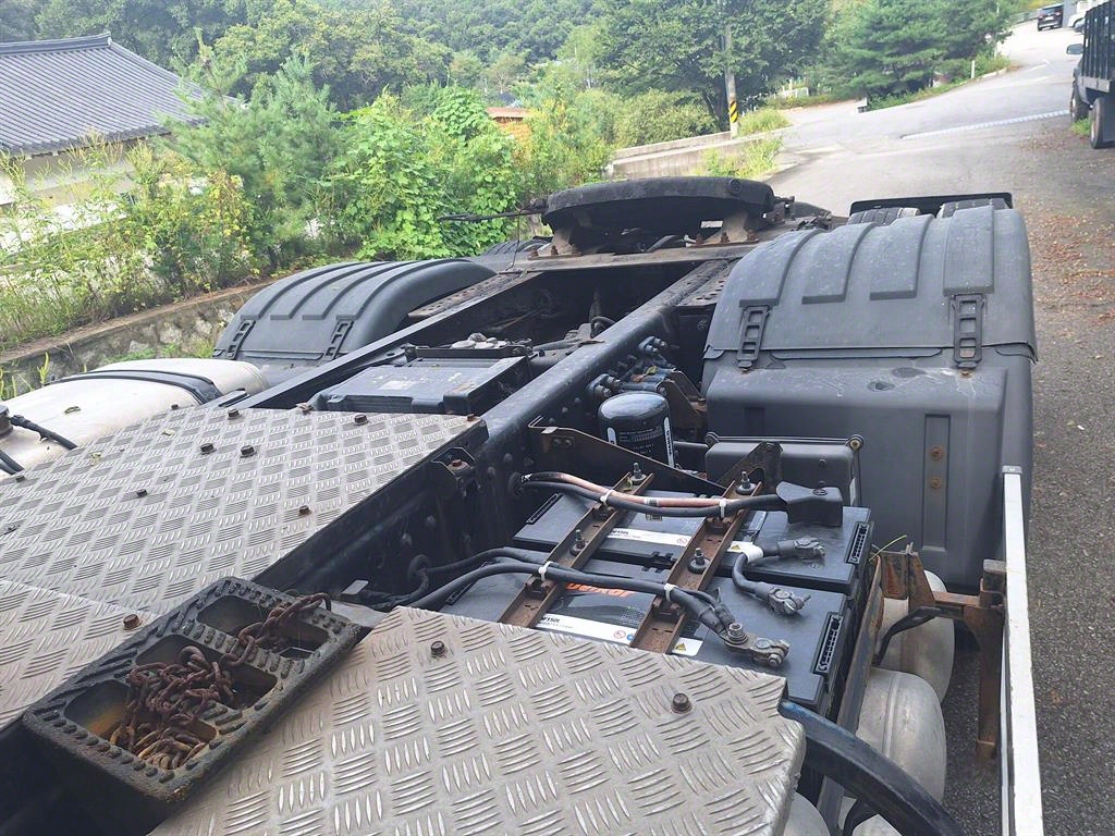 medium and large cargo tractor - Vista 7