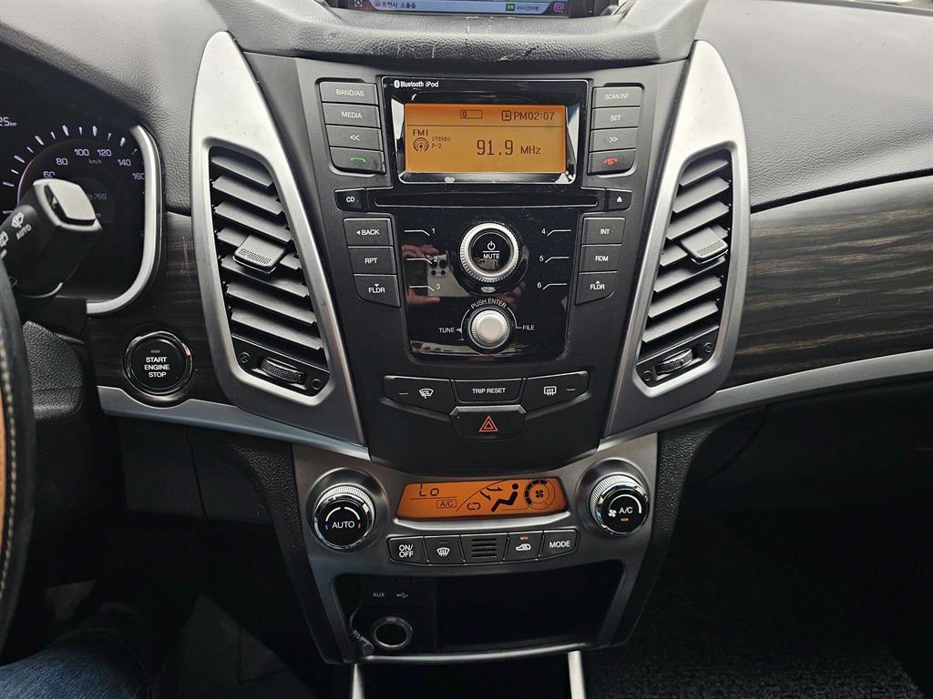 Ssangyong Korando 2015 Plateado - Importación desde Corea - HF Imports Iquique - Foto 17