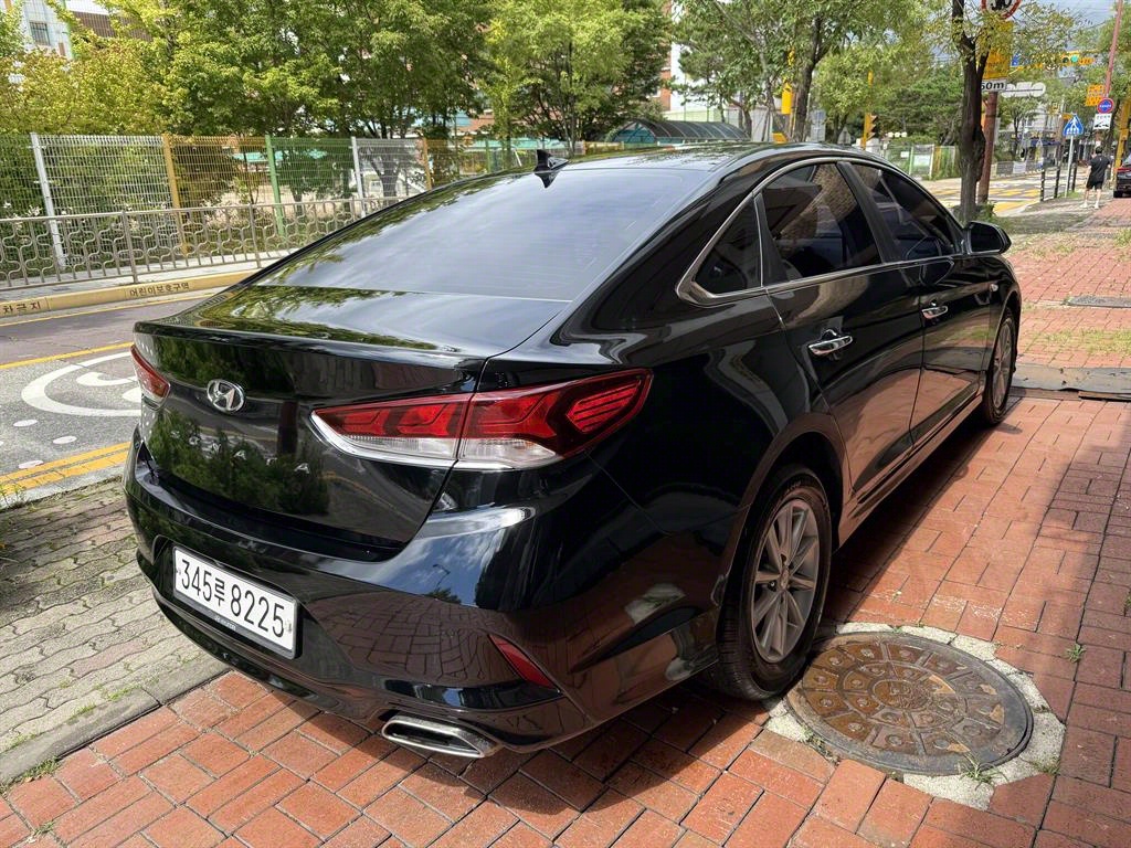 HYUNDAI Sonata - Vista 4