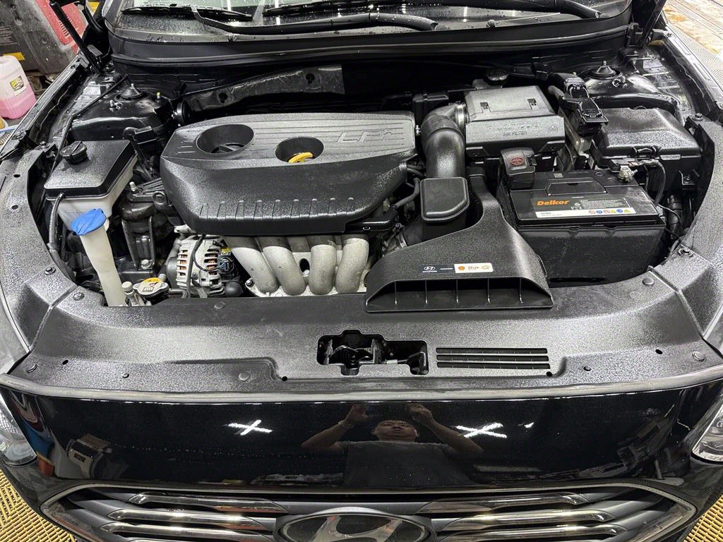 HYUNDAI Sonata - Vista 8