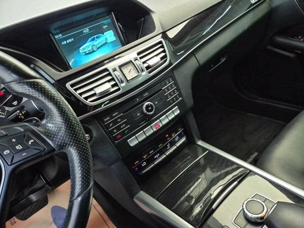 Mercedes Benz E class - Vista 10