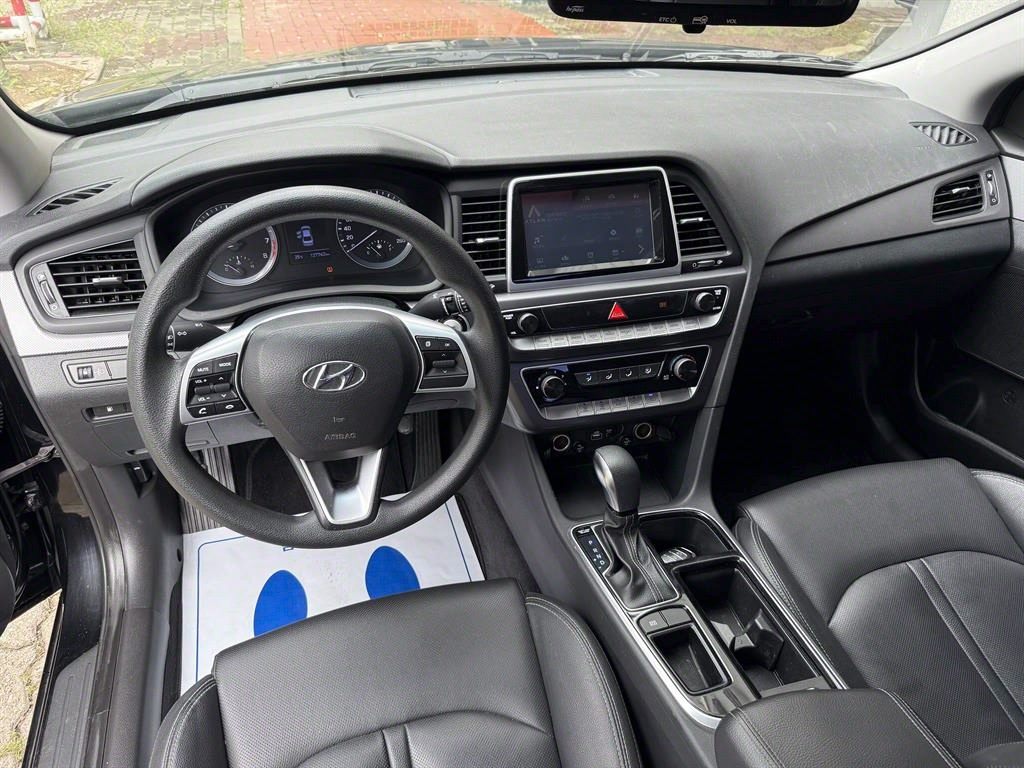 HYUNDAI Sonata - Vista 5