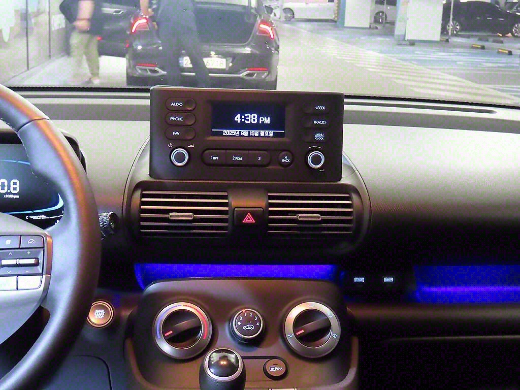 HYUNDAI Casper - Vista 11