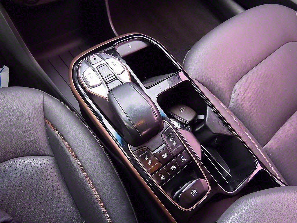 HYUNDAI Ioniq - Vista 10