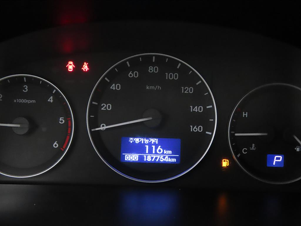 HYUNDAI Starex - Vista 9