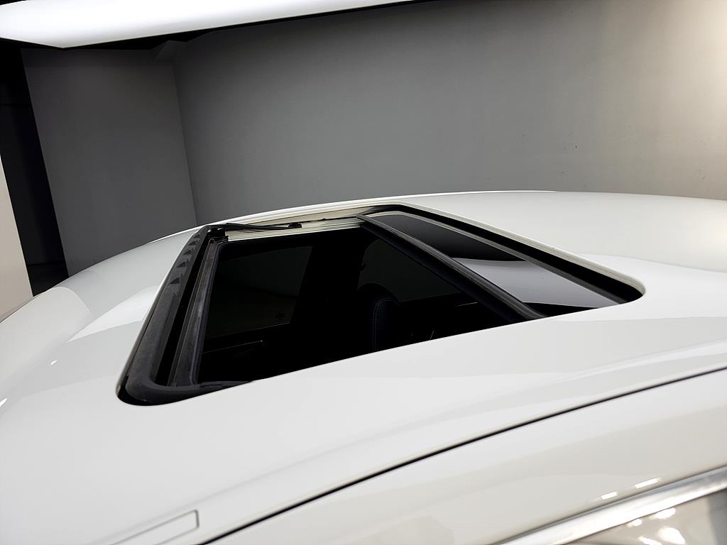 Mercedes Benz E class - Vista 12