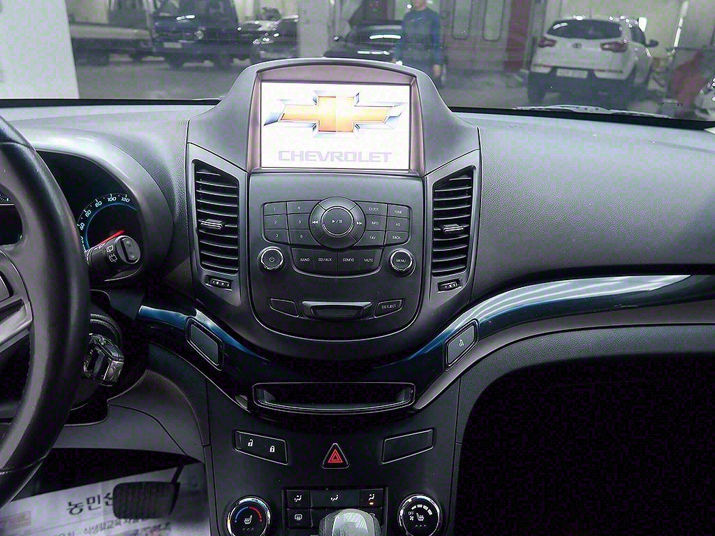 Chevrolet Orlando 2012 Negro - Importación desde Corea - HF Imports Iquique - Foto 9