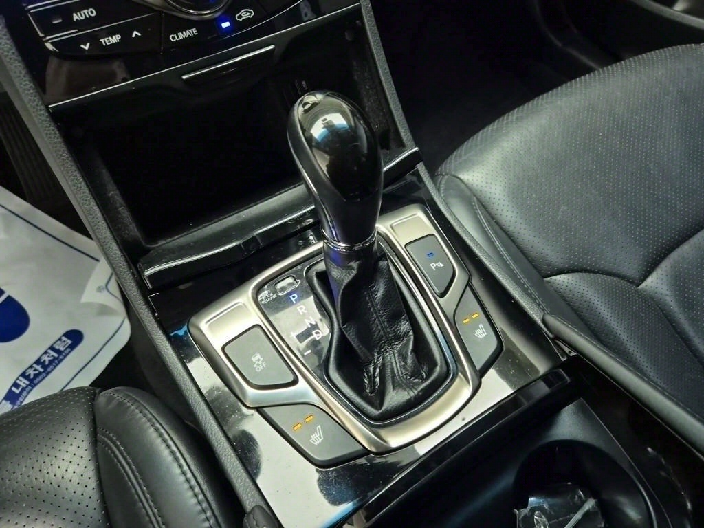 HYUNDAI Grandeur - Vista 11