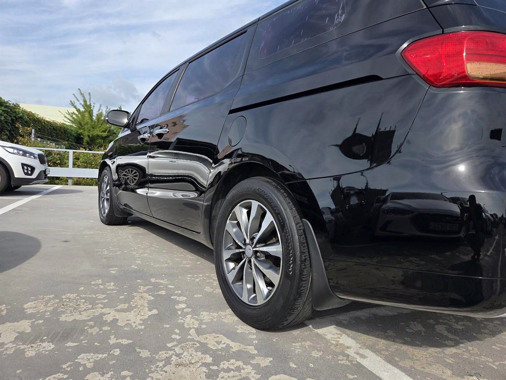 KIA Carnival 2015 Negro - Importación desde Corea - HF Imports Iquique - Foto 19