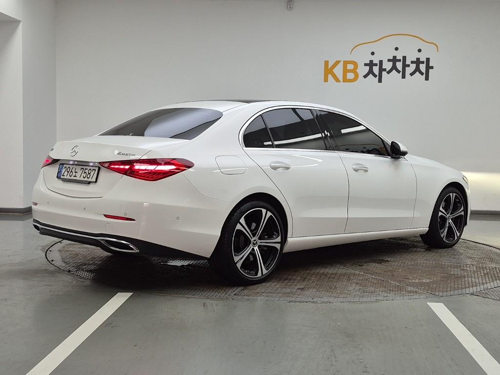 Mercedes Benz C Class - Vista 4