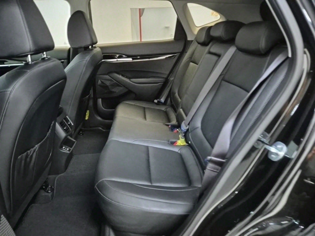 KIA Seltos - Vista 12