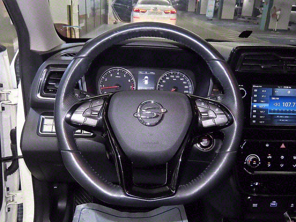 Ssangyong Tivoli - Vista 8