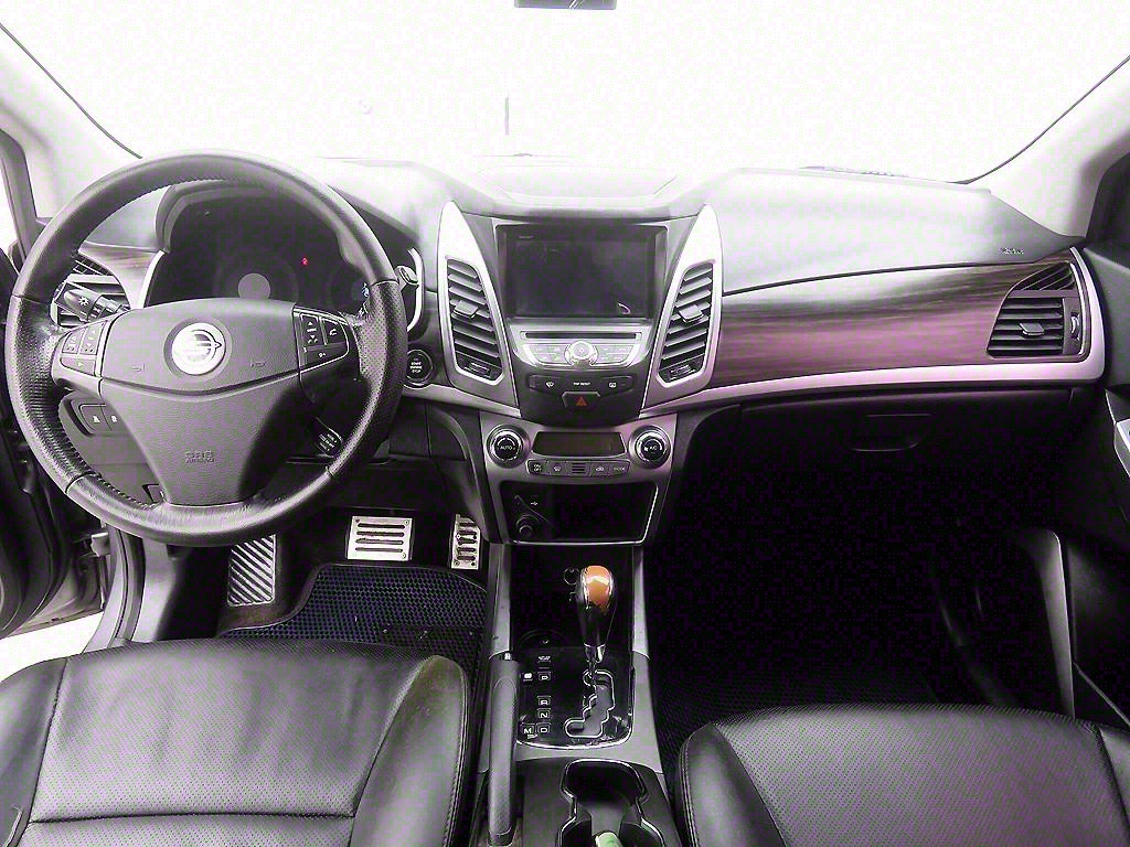 Ssangyong Korando - Vista 8